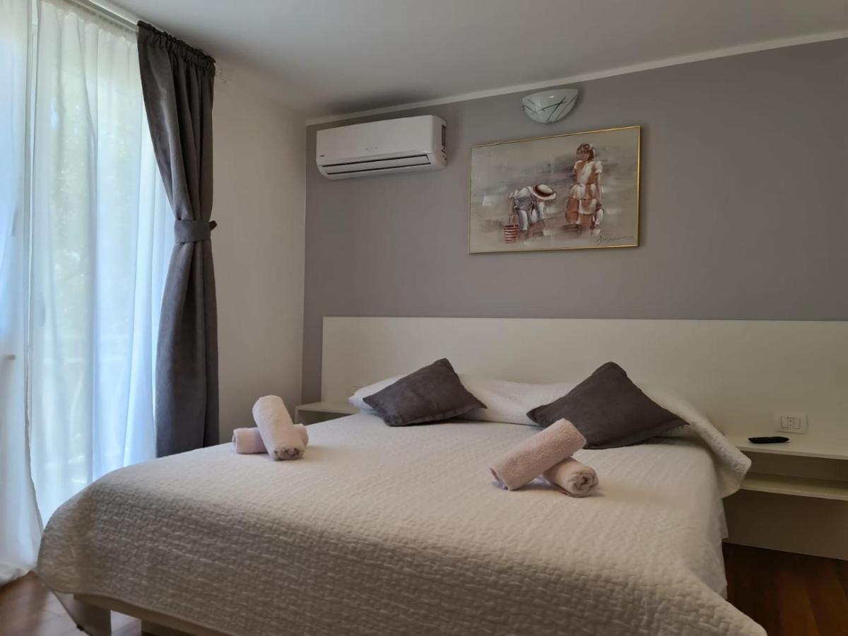 Apartments Juric Brodarica  Exterior foto